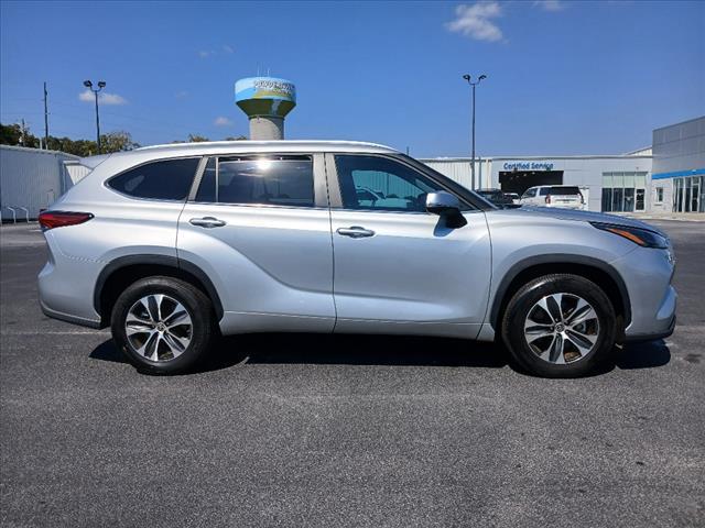 2023 toyota highlander xle