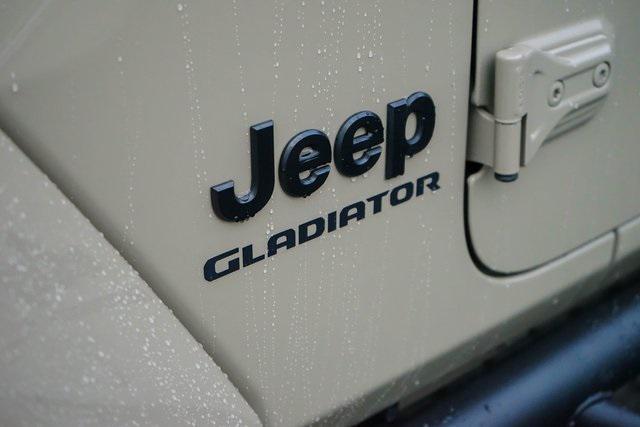 2020 jeep gladiator sport s