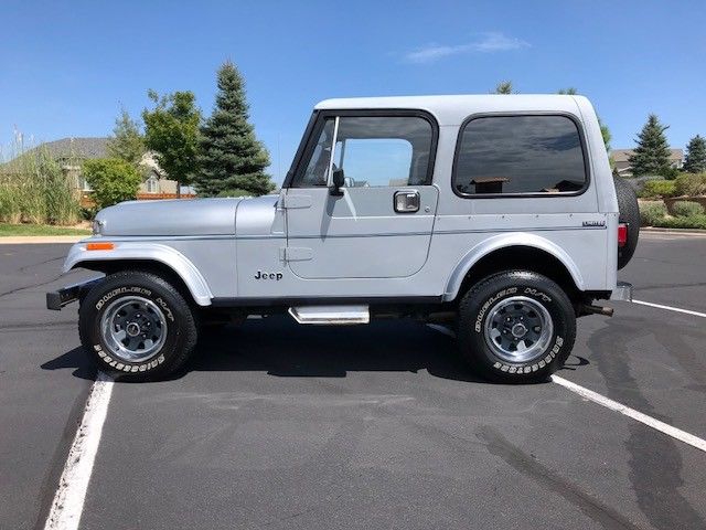 1983 cj-7 limited immaculate condition with mist silver paint code 2a low miles
