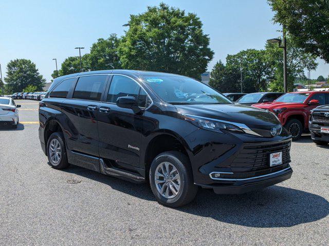 2024 toyota sienna xle 8 passenger