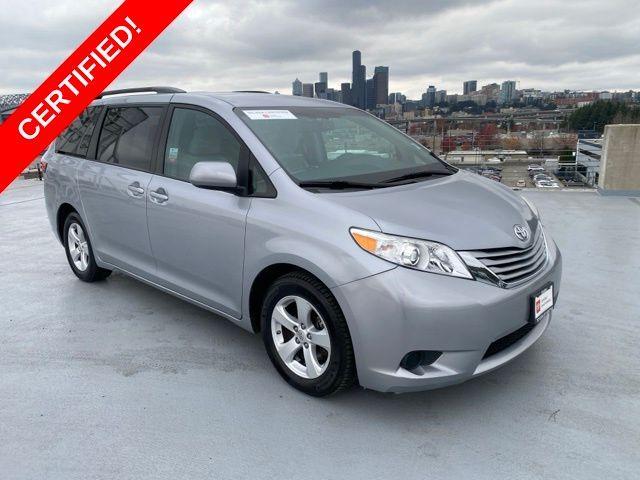 2017 toyota sienna le