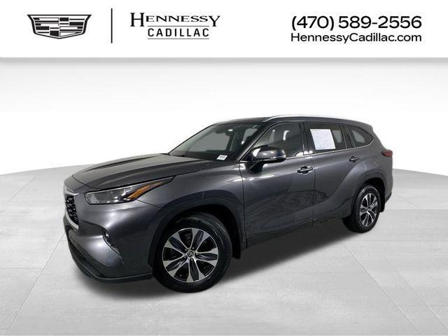 2022 toyota highlander xle
