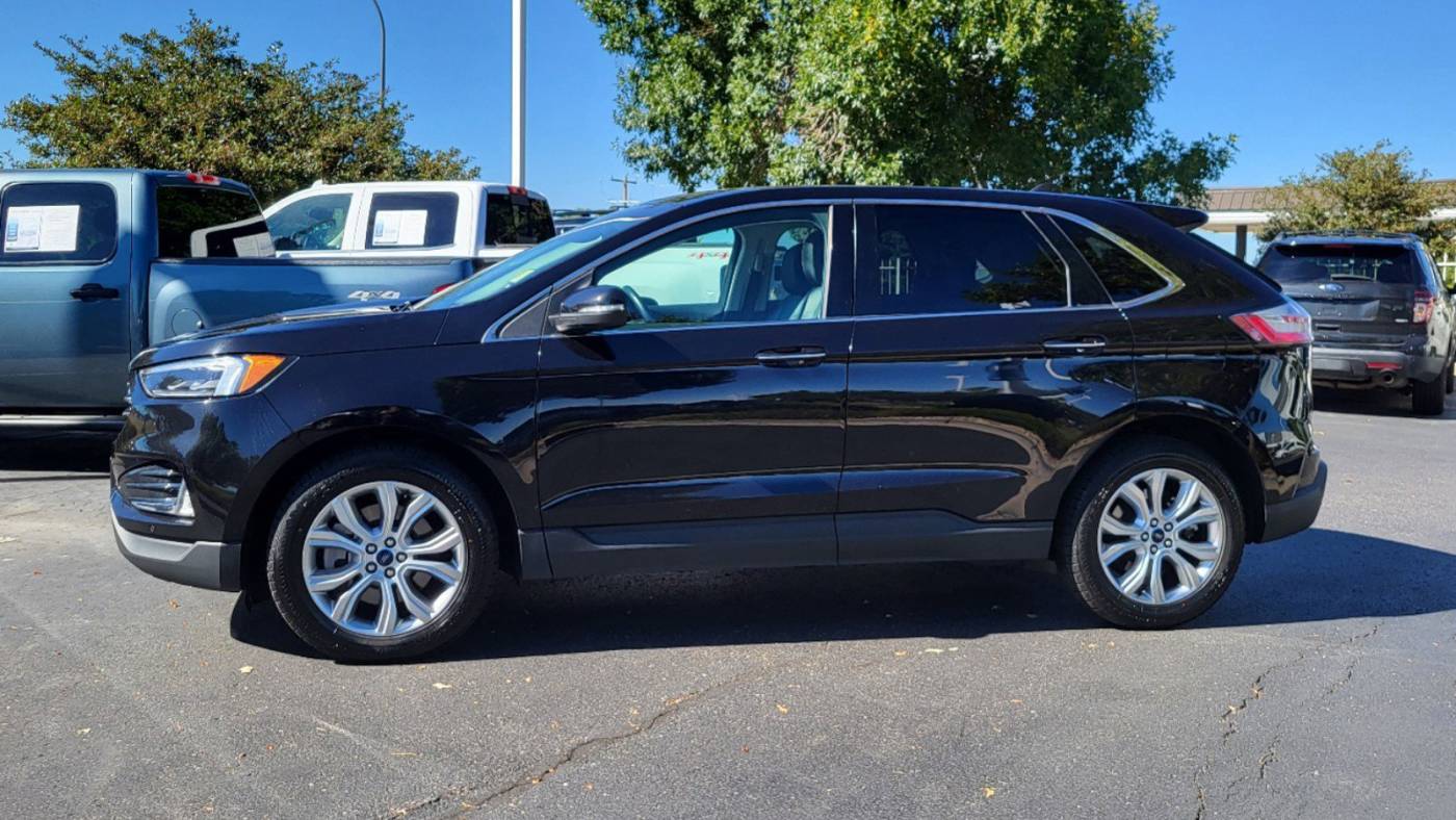2022 ford edge titanium