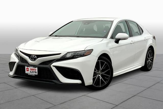 2022 toyota camry se