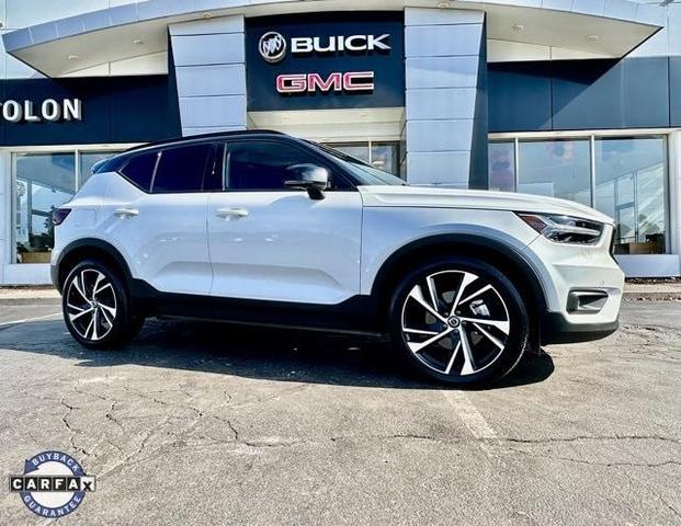 2021 volvo xc40 t5 r-design
