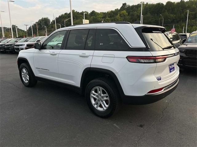 2023 jeep grand cherokee laredo