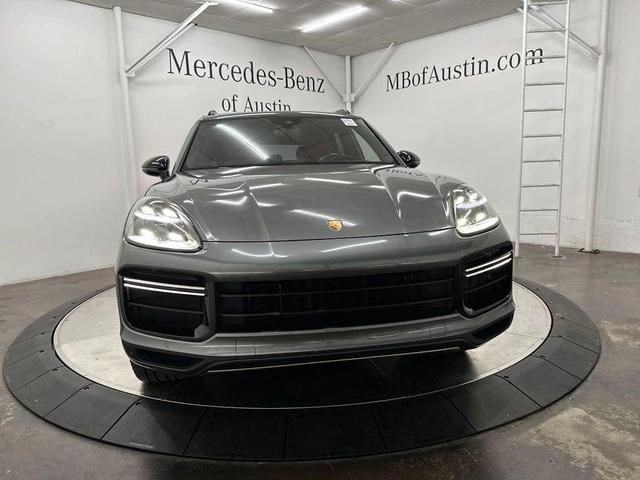 2022 porsche cayenne turbo