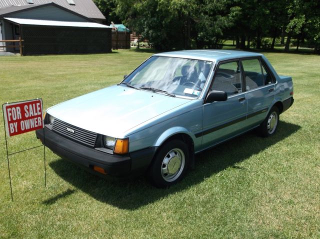 1985 toyota corolla le