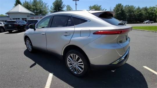 2021 toyota venza xle
