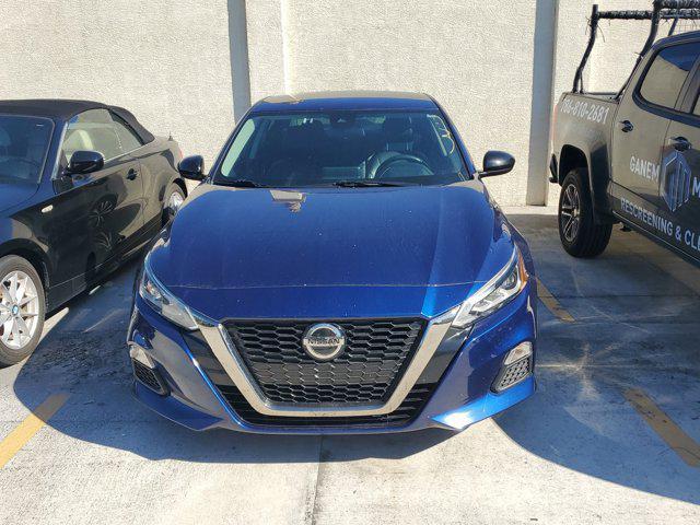 2022 nissan altima sr fwd