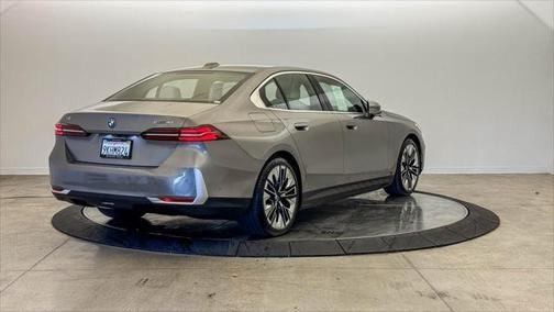 2024 bmw i5
