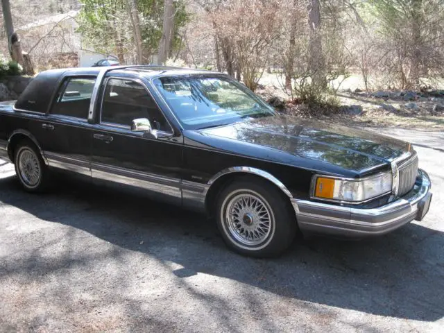 1990 lincoln town car signature,special edition,13k original miles