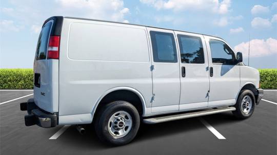 2022 GMC Savana
