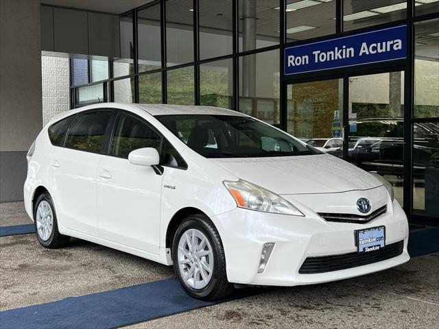 2012 toyota prius v two