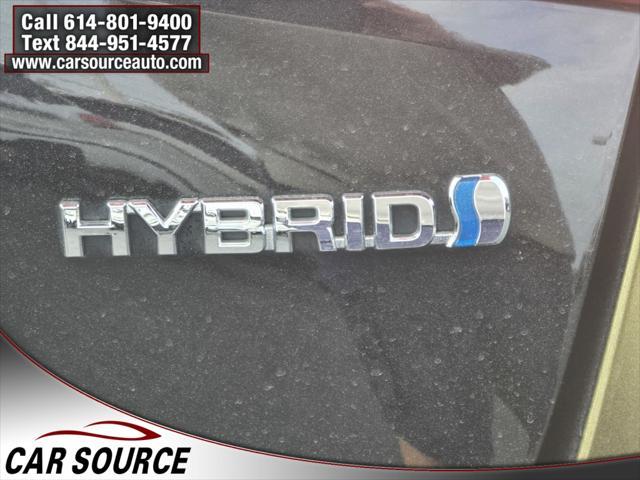 2021 toyota prius l