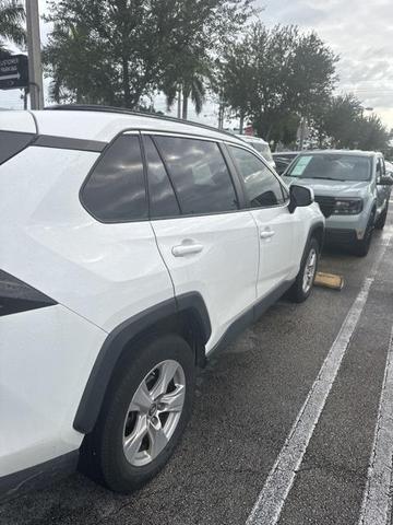 2019 toyota rav4 xle