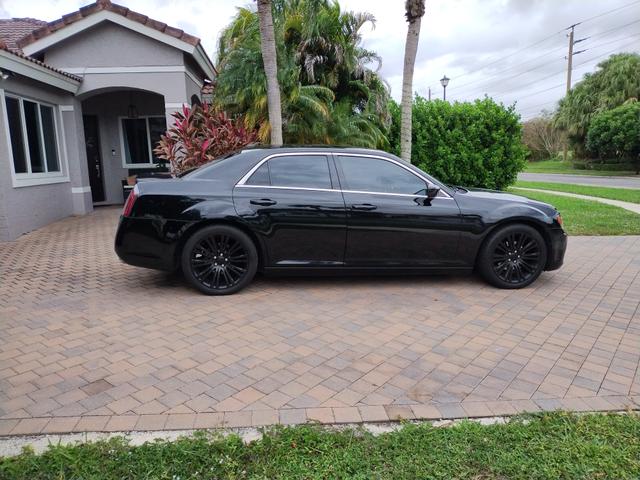 2012 chrysler 300 s