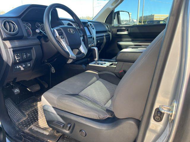 2017 toyota tundra sr5