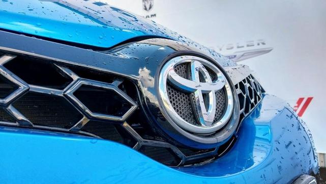 2018 toyota corolla im base