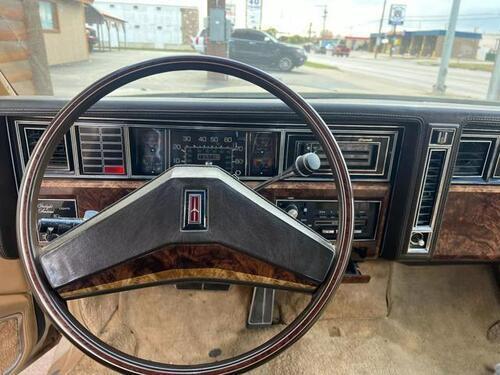 1982 oldsmobile toronado brougham 2d coupe