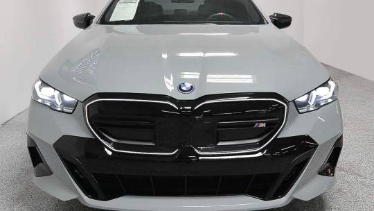 2024 BMW i5