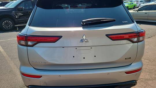 2024 Mitsubishi Outlander