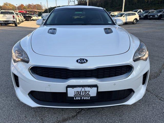 2018 kia stinger base