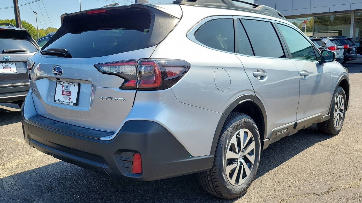 2022 subaru outback premium