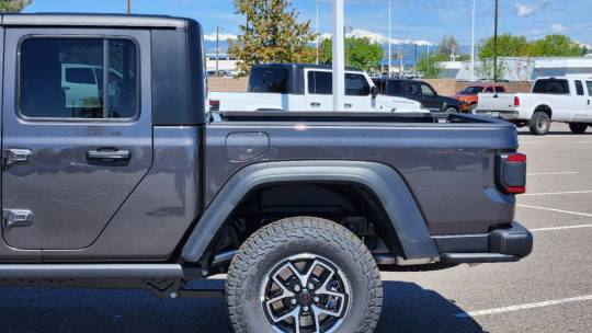 2024 Jeep Gladiator