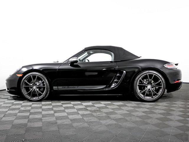 2022 porsche 718 boxster t