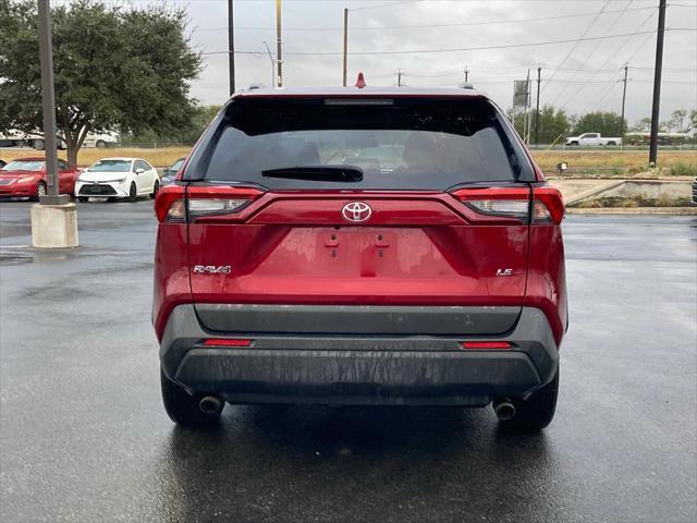 2021 toyota rav4 le