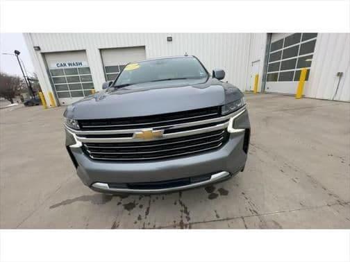 2022 chevrolet suburban lt in devils lake, north dakota
