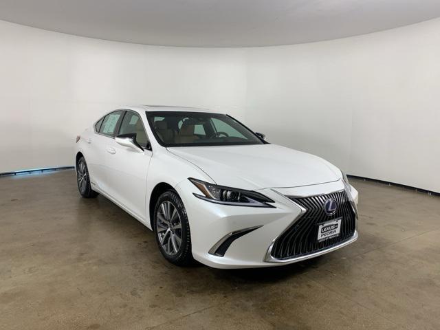 2021 lexus es 300h base