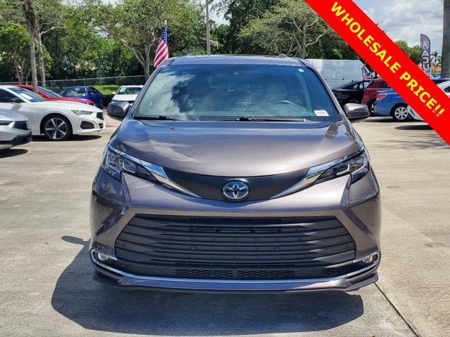 2021 toyota sienna xle 8 passenger