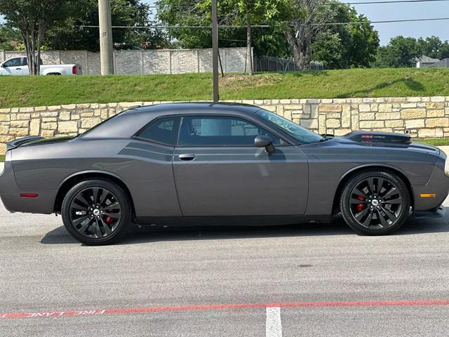 2014 dodge challenger srt8