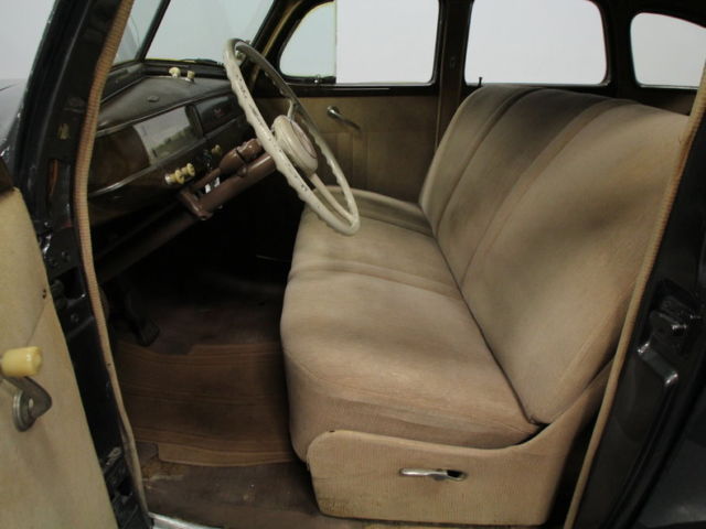 rare pre war car, 201 i6, suicide door, good paint/body, fun mopar, exc value!