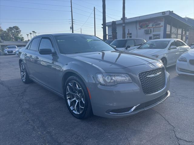 2018 chrysler 300 touring