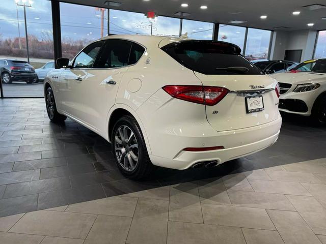 2019 maserati levante base
