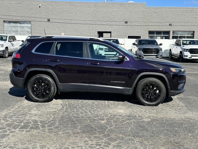 2021 jeep cherokee latitude lux