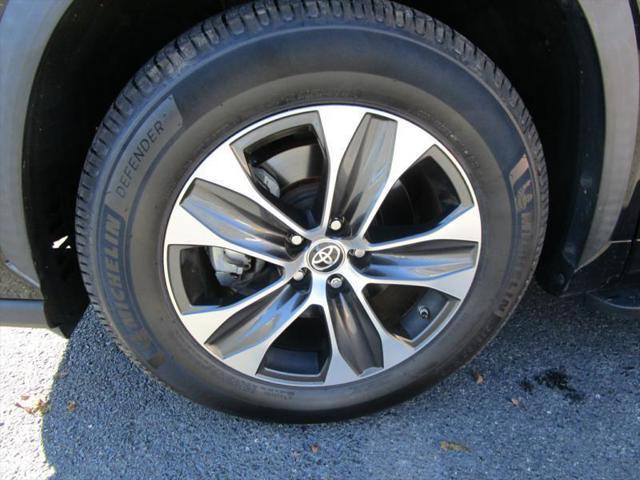 2021 toyota highlander xle
