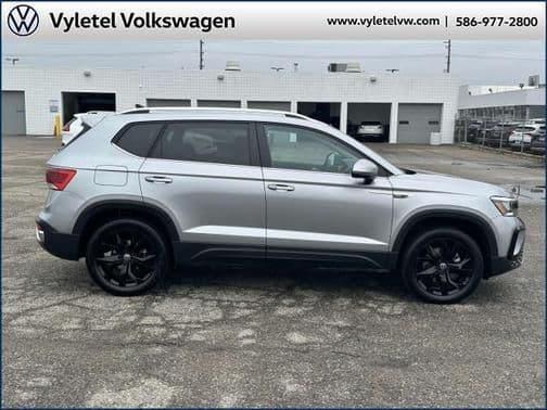 2023 volkswagen taos 1.5t se in sterling heights, michigan