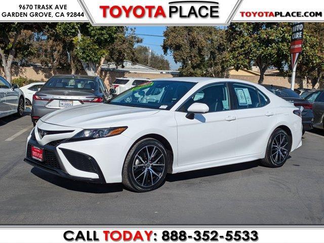 2021 toyota camry se