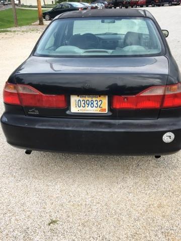 1998 honda accord v6 233,850 miles has key starts & runs clean title