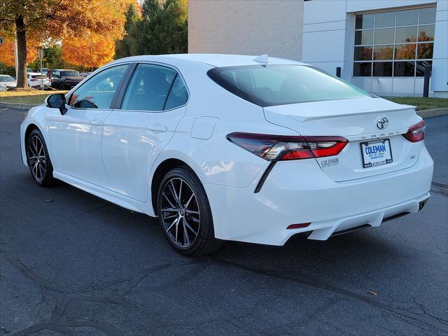 2023 toyota camry se