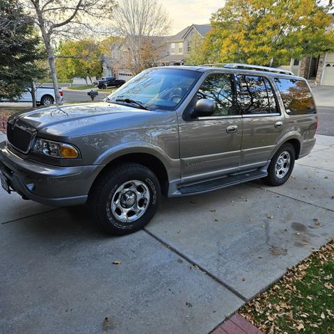 2001 lincoln navigator base