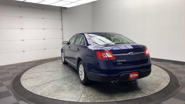 2011 ford taurus se
