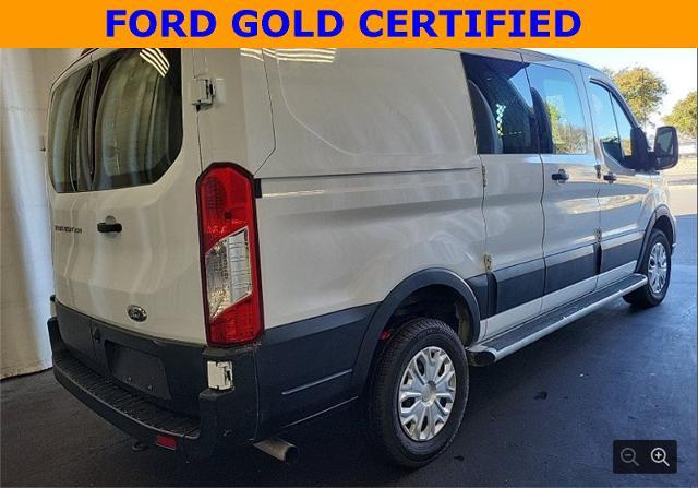 2022 ford transit-250 base