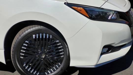 2025 Nissan Leaf