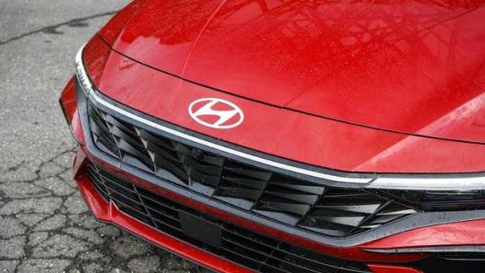 2024 Hyundai Elantra limited