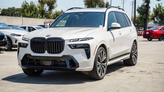 2025 BMW X7